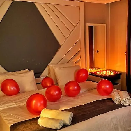 Heaven Hotel 4*
